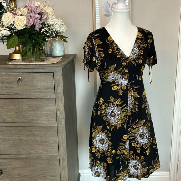 Madewell | Dresses | Madewell Flowy Short Sunflower Dress | Poshmark Madewell | Dresses | Madewell Flowy Short Sunflower Dress | Poshmark
